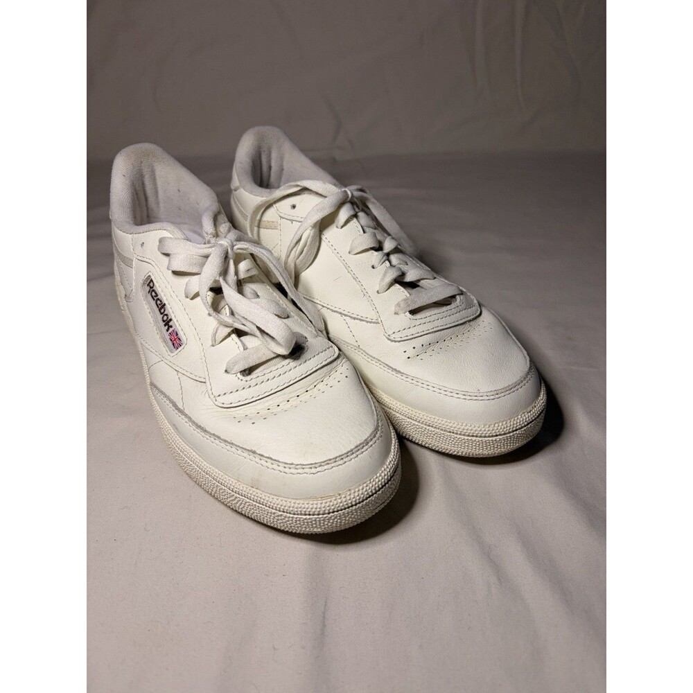 Reebok Classic Women’s 9.5 White Leather Sneakers Low Top Retro Shoes